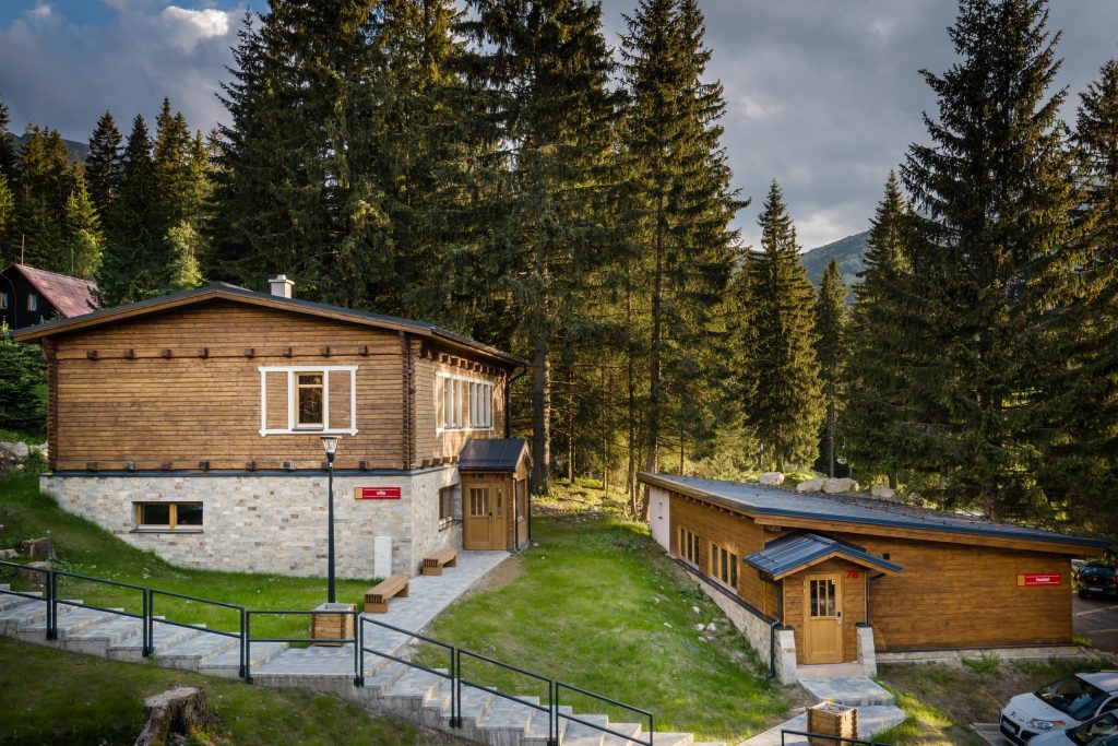 Hostel Björnson & Villa Björnson